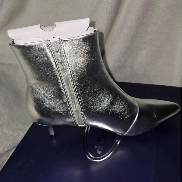 New Scoop Silver Mini Heel Boots sz 7.5 - Picture 4 of 4